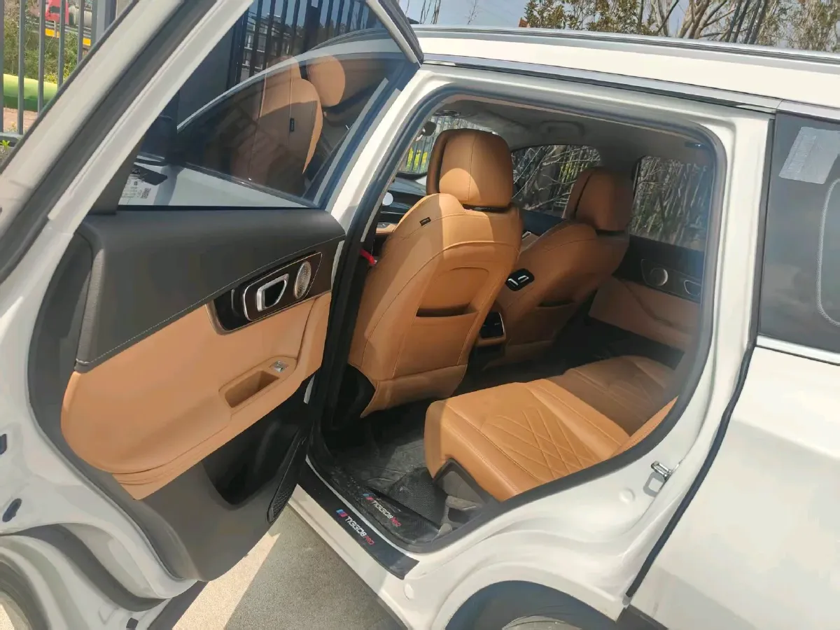 2024 Chery Tiggo 8 PRO 2.0T 254HP L4 7DCT,autocango,china used car exporter,china ev exporter,chinese used car exporter,chinese used ev exporter