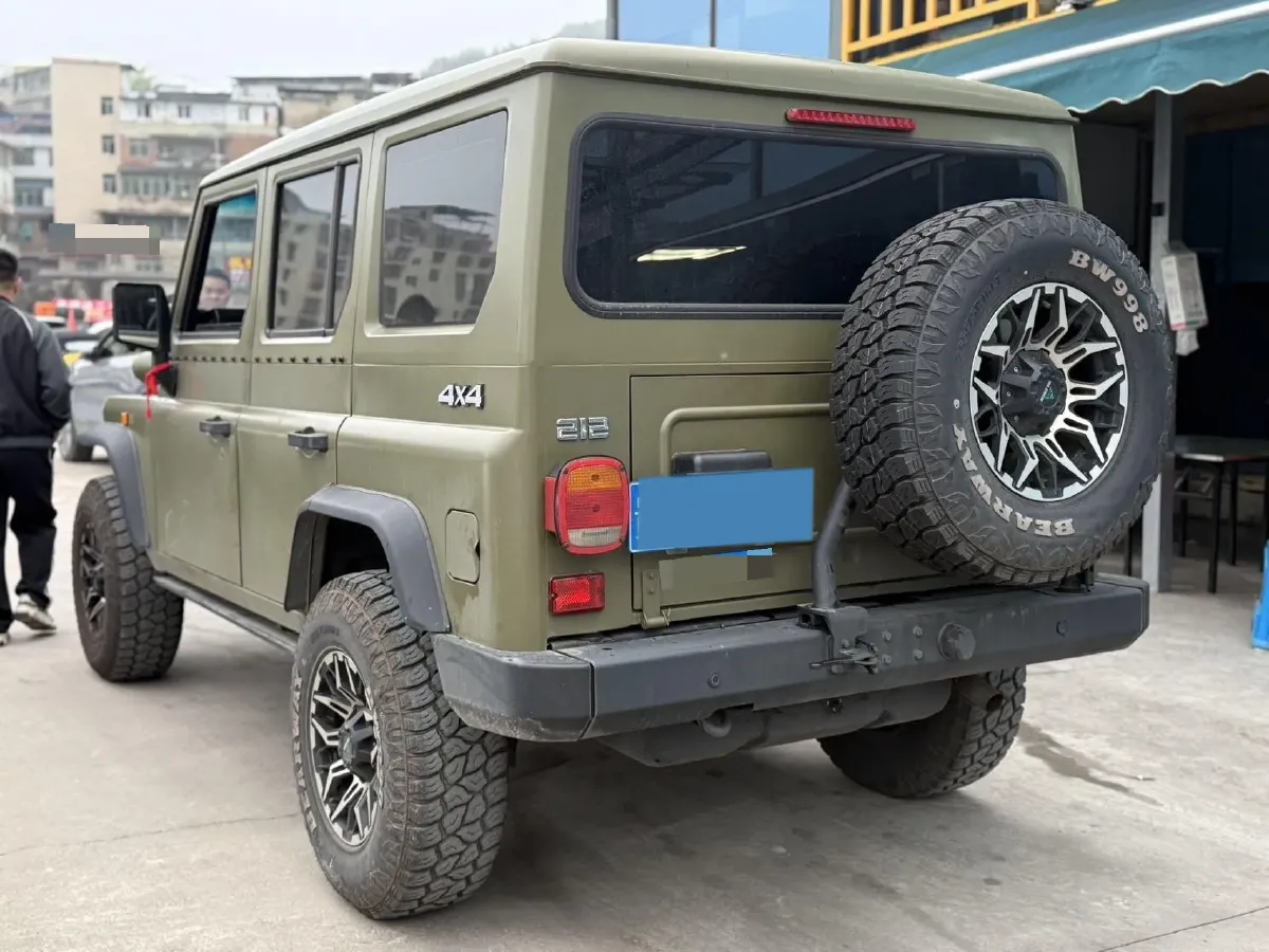 2023 BAW 212 2.4T 211HP L4 6MT,autocango,china used car exporter,china ev exporter,chinese used car exporter,chinese used ev exporter