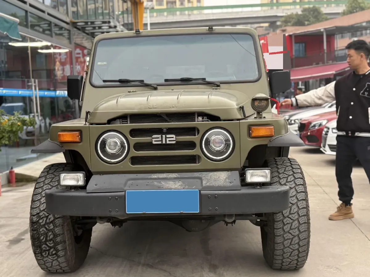 2023 BAW 212 2.4T 211HP L4 6MT,autocango,china used car exporter,china ev exporter,chinese used car exporter,chinese used ev exporter