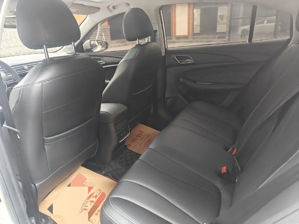 2019 Roewe i5 1.5L 120HP L4 CVT,autocango,china used car exporter,china ev exporter,chinese used car exporter,chinese used ev exporter