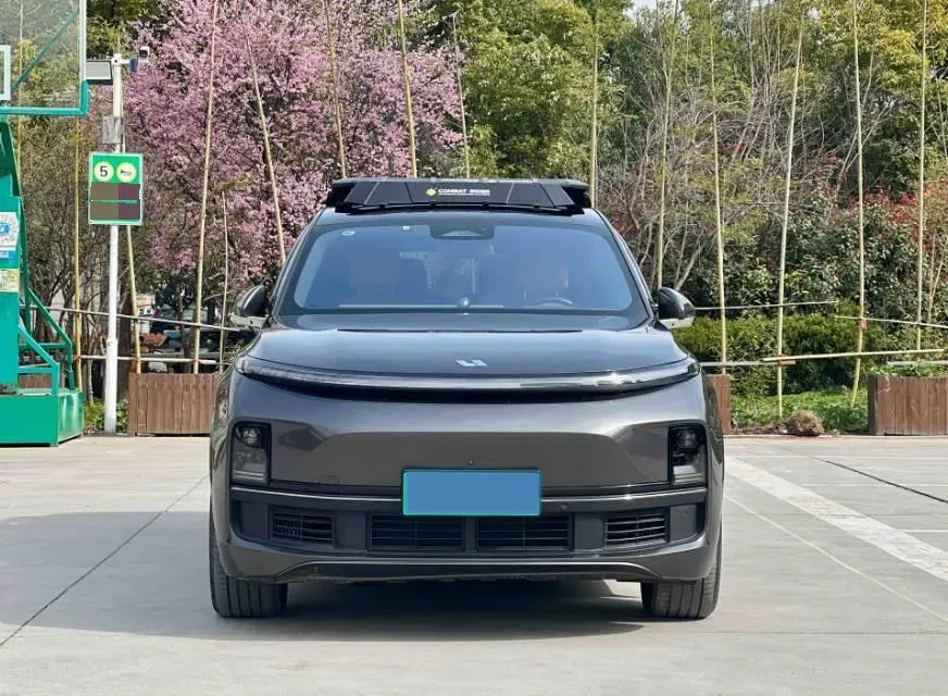 2023 Li L8 Range Extended 154HP REEV 40.9KWH,autocango,china used car exporter,china ev exporter,chinese used car exporter,chinese used ev exporter