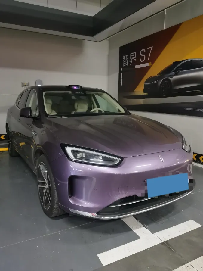 2025 AITO AITO M5 1.5T 152HP L4 REEV 42KWH,autocango,china used car exporter,china ev exporter,chinese used car exporter,chinese used ev exporter