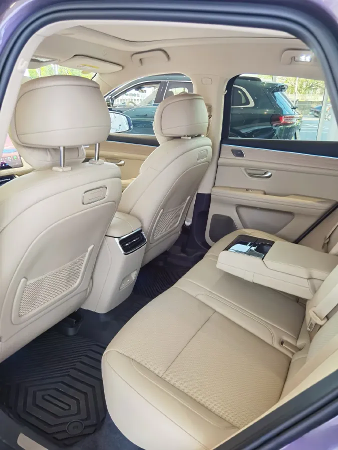 2025 AITO AITO M5 1.5T 152HP L4 REEV 42KWH,autocango,china used car exporter,china ev exporter,chinese used car exporter,chinese used ev exporter