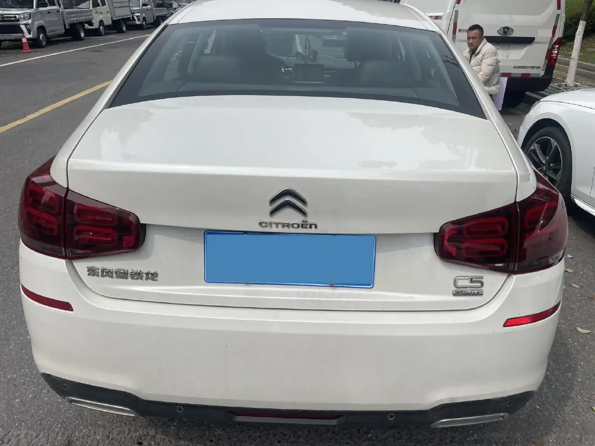 2017 Citroen C5 1.6T 167HP L4 6AT,autocango,china used car exporter,china ev exporter,chinese used car exporter,chinese used ev exporter