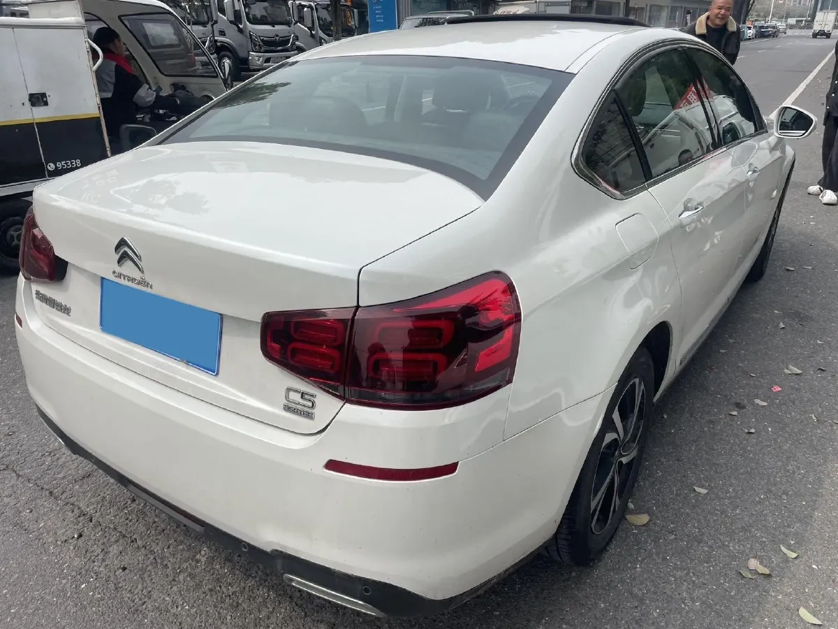 2017 Citroen C5 1.6T 167HP L4 6AT,autocango,china used car exporter,china ev exporter,chinese used car exporter,chinese used ev exporter