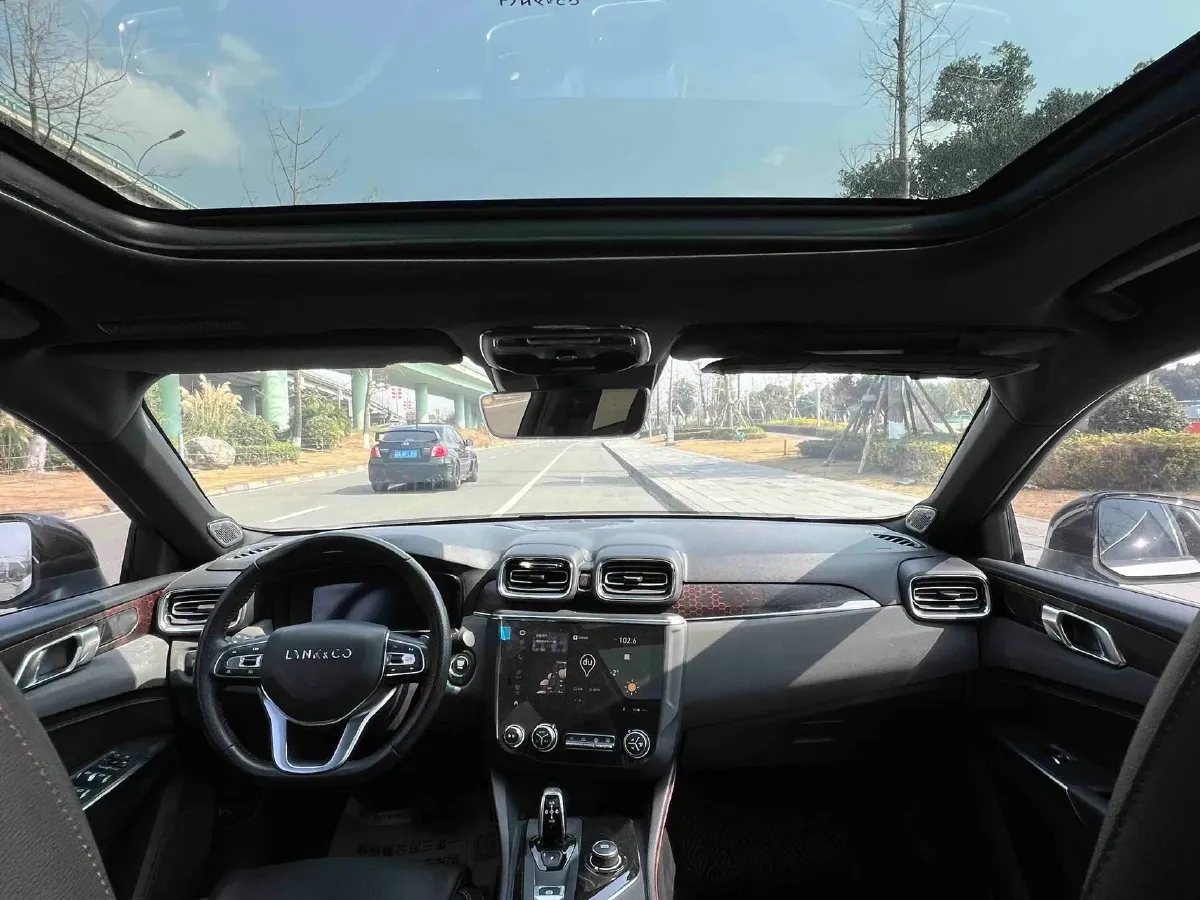 2019 LYNK&CO 01 2.0T 190HP L4 6AT,autocango,china used car exporter,china ev exporter,chinese used car exporter,chinese used ev exporter