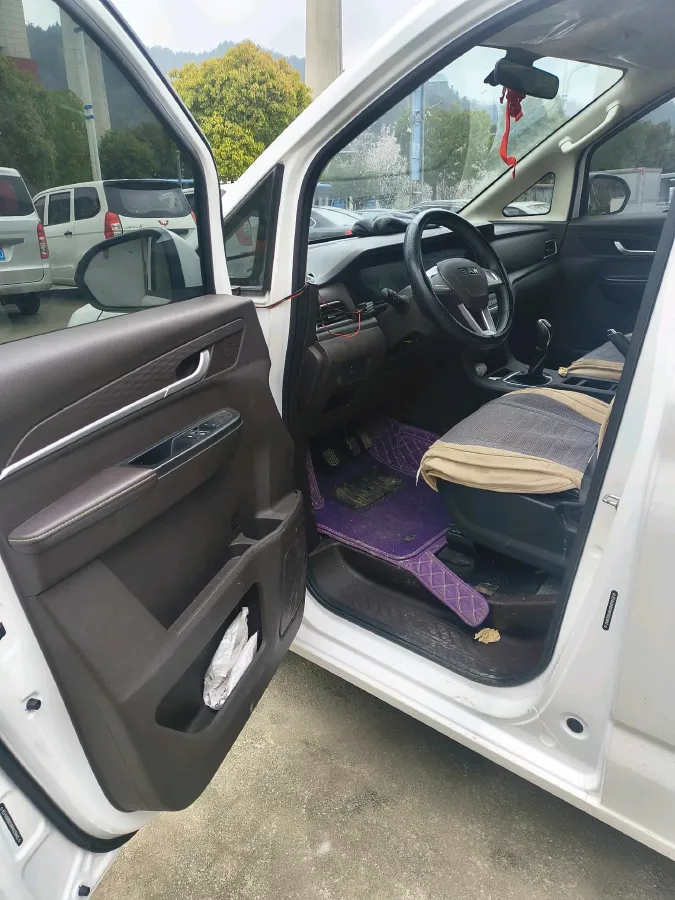 2024 BAW RuiSheng Trump M7 1.6L 124HP L4 5MT,autocango,china used car exporter,china ev exporter,chinese used car exporter,chinese used ev exporter