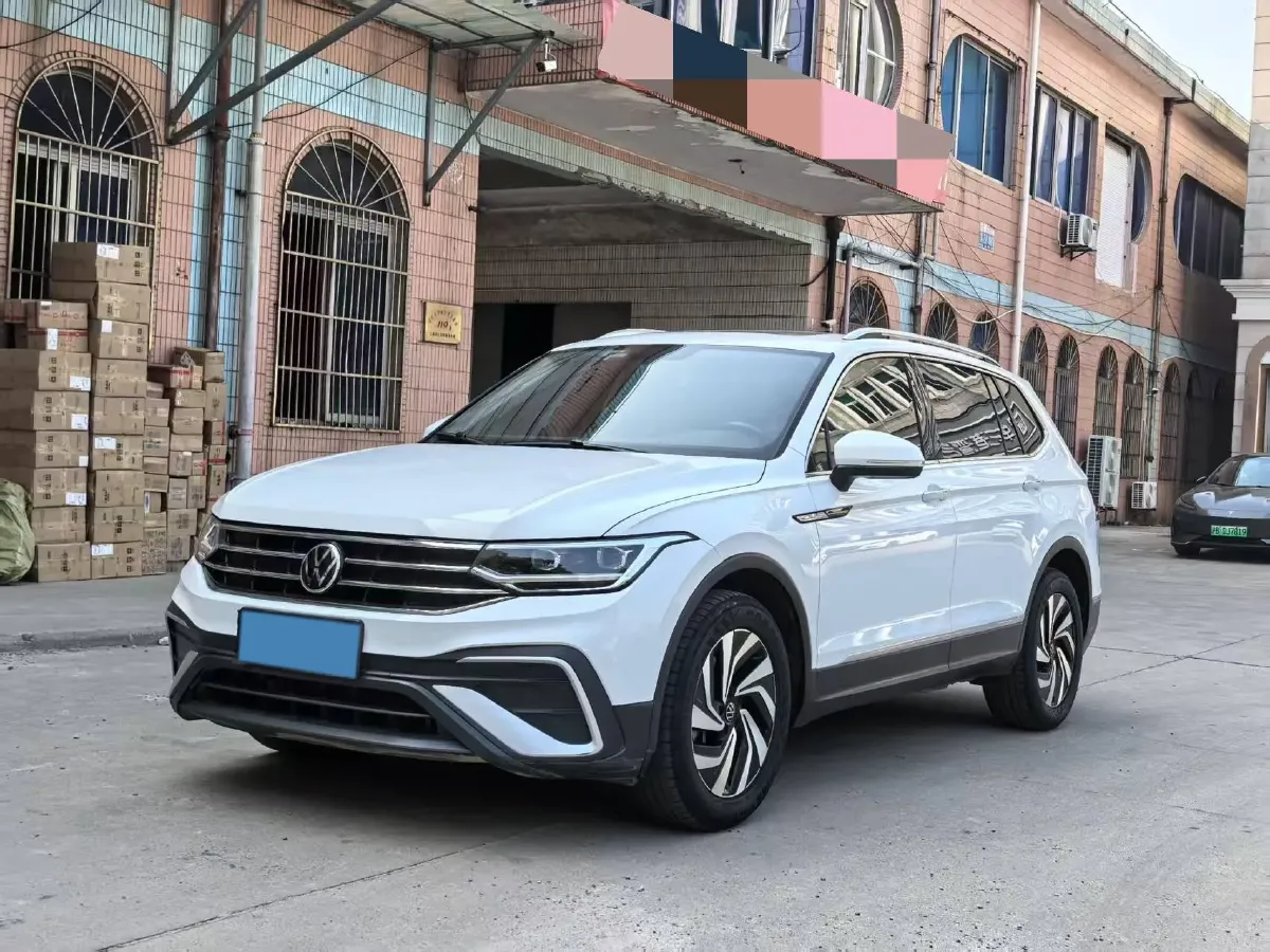 2023 Volkswagen Tiguan L 1.5T 160HP L4 7DCT,autocango,china used car exporter,china ev exporter,chinese used car exporter,chinese used ev exporter