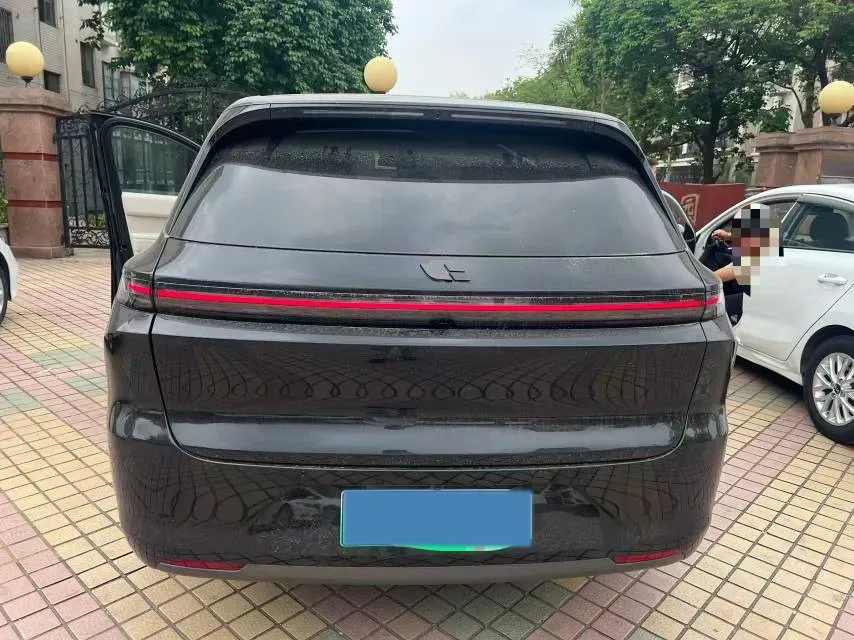 2024 Li L6 Range Extended 154HP L4 REEV 36.8KWH,autocango,china used car exporter,china ev exporter,chinese used car exporter,chinese used ev exporter