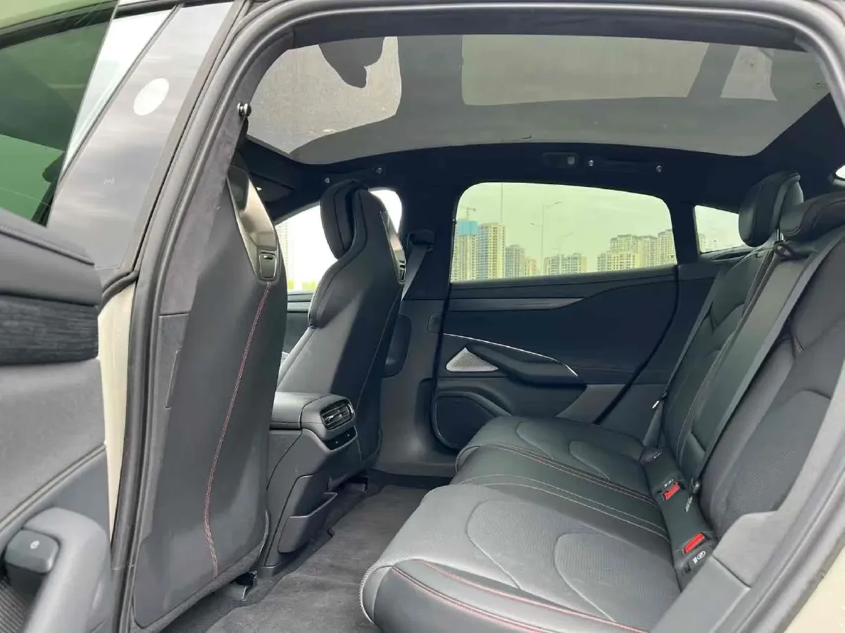 2024 MI SU7 BEV 73.6KWH,autocango,china used car exporter,china ev exporter,chinese used car exporter,chinese used ev exporter