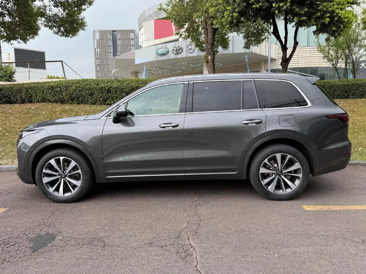 2020 Li ONE Range Extended 131HP REEV 40.5KWH,autocango,china used car exporter,china ev exporter,chinese used car exporter,chinese used ev exporter