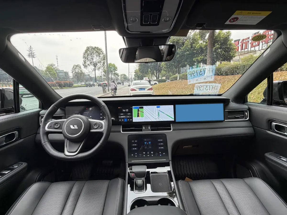 2020 Li ONE Range Extended 131HP REEV 40.5KWH,autocango,china used car exporter,china ev exporter,chinese used car exporter,chinese used ev exporter