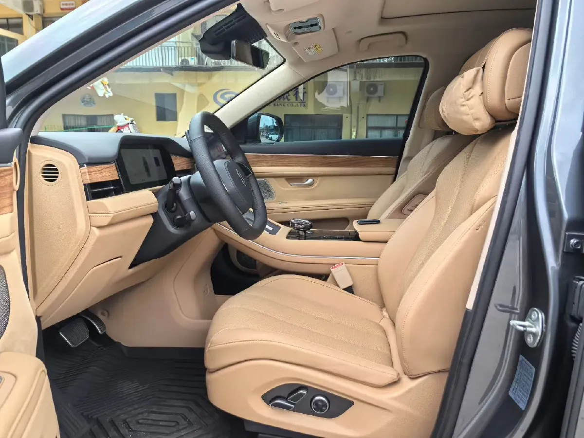 2022 Volvo S60 2.0T 197HP L4 8AT,autocango,china used car exporter,china ev exporter,chinese used car exporter,chinese used ev exporter