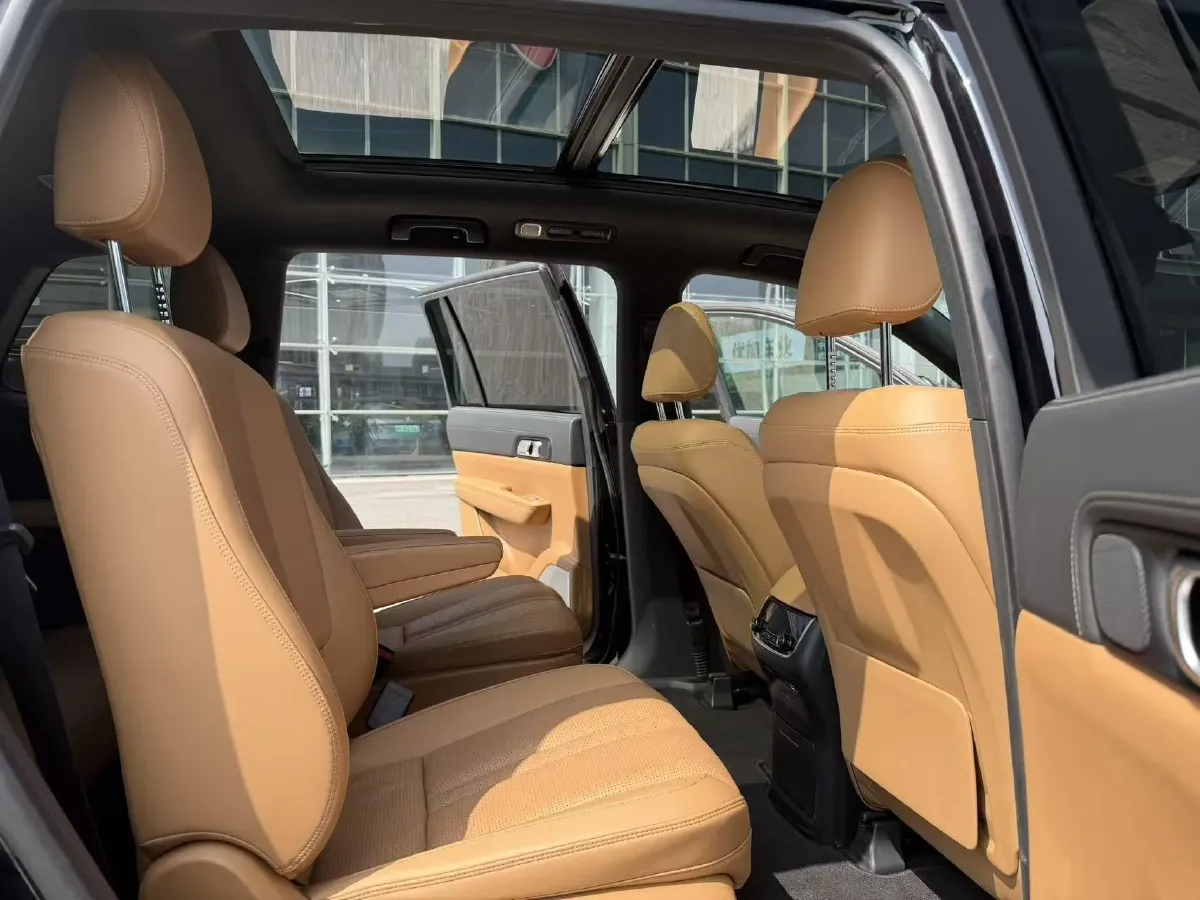 2020 Li ONE Range Extended 131HP REEV 40.5KWH,autocango,china used car exporter,china ev exporter,chinese used car exporter,chinese used ev exporter