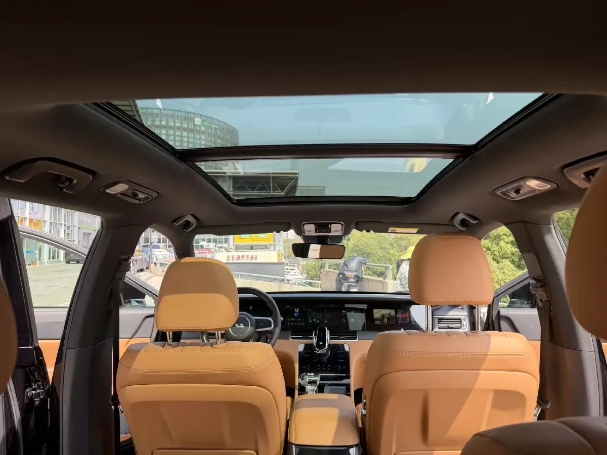 2020 Li ONE Range Extended 131HP REEV 40.5KWH,autocango,china used car exporter,china ev exporter,chinese used car exporter,chinese used ev exporter