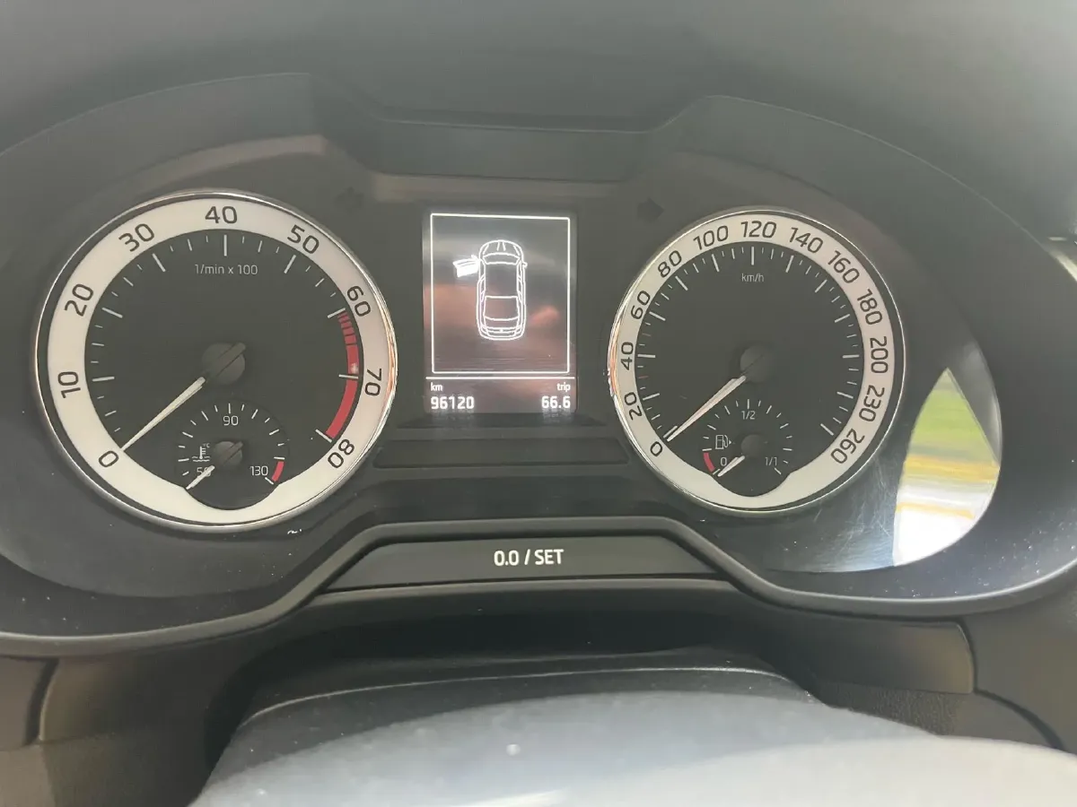 2018 Skoda Octavia 1.6L 110HP L4 6AT,autocango,china used car exporter,china ev exporter,chinese used car exporter,chinese used ev exporter