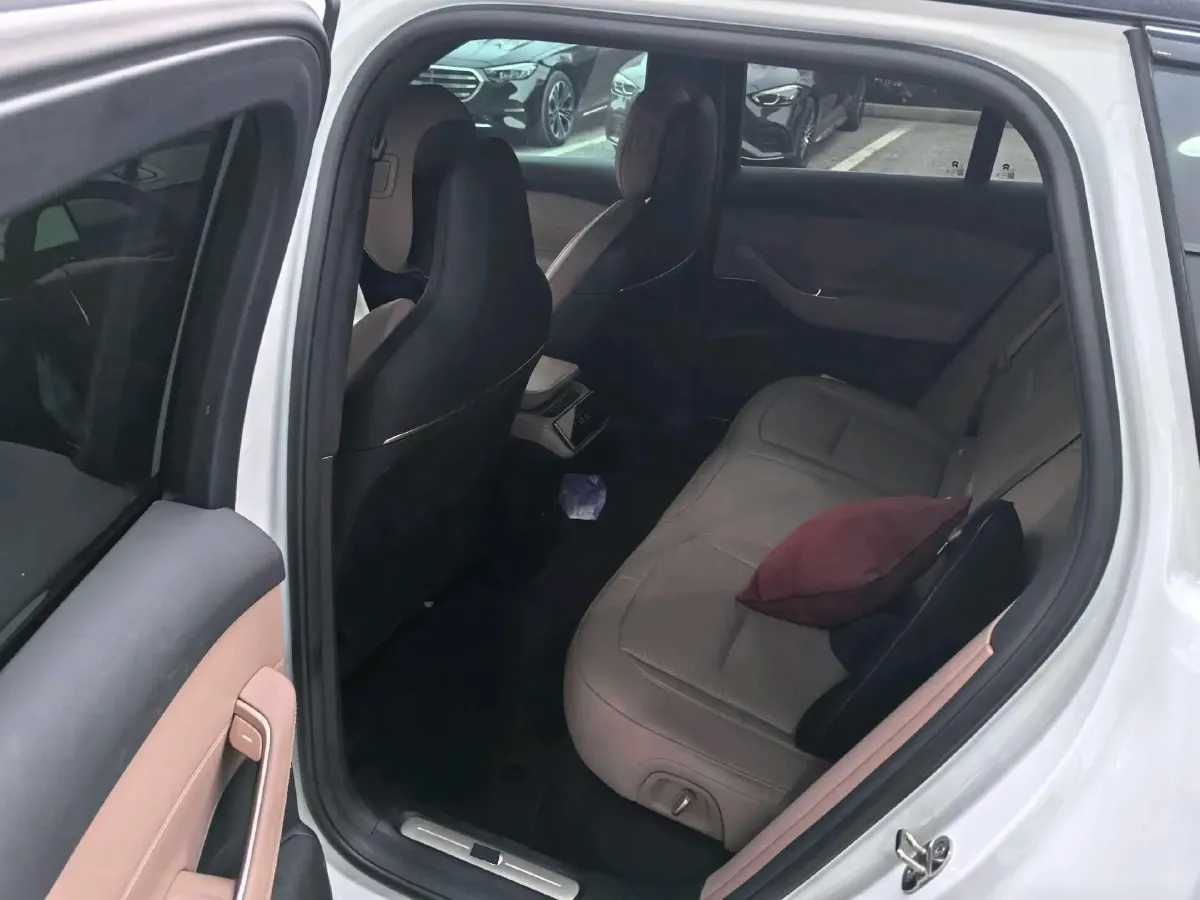 2024 NIO ES6 BEV 75KWH,autocango,china used car exporter,china ev exporter,chinese used car exporter,chinese used ev exporter