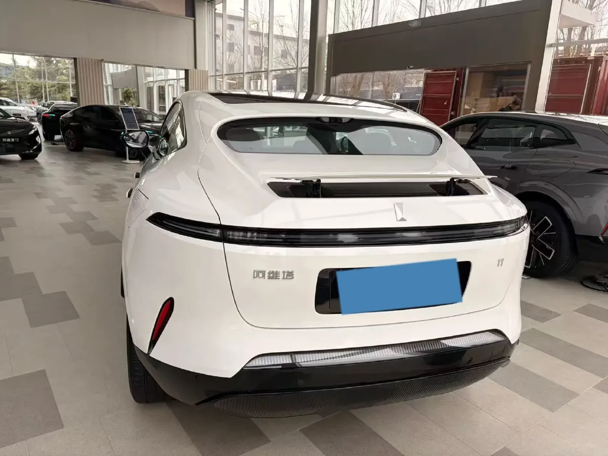 2025 Avatr 11 1.5T 156HP L4 REEV,autocango,china used car exporter,china ev exporter,chinese used car exporter,chinese used ev exporter