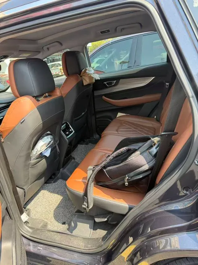 2022 ChangAn CS75 Plus 1.5T 178HP L4 6AT,autocango,china used car exporter,china ev exporter,chinese used car exporter,chinese used ev exporter