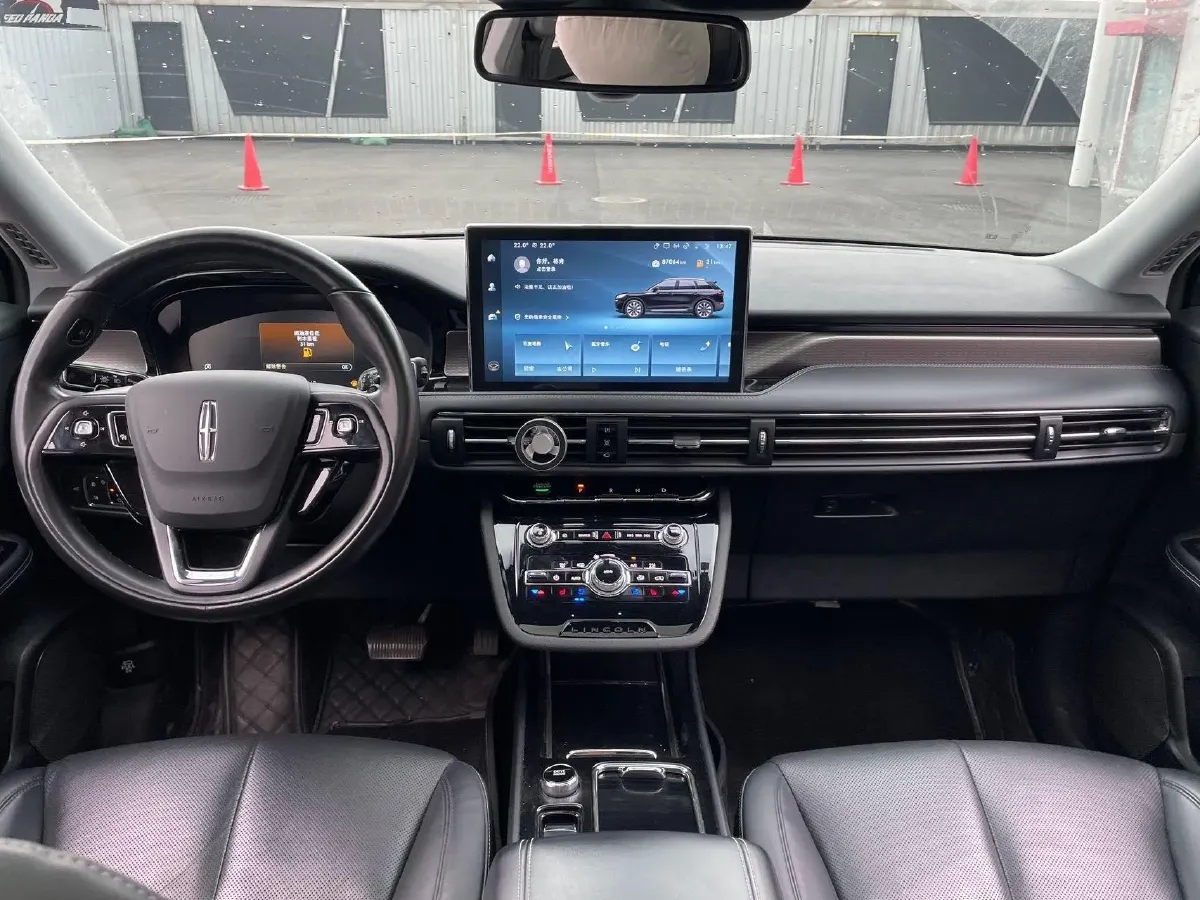 2021 Lincoln Corsair 2.0T 245HP L4 8AT,autocango,china used car exporter,china ev exporter,chinese used car exporter,chinese used ev exporter