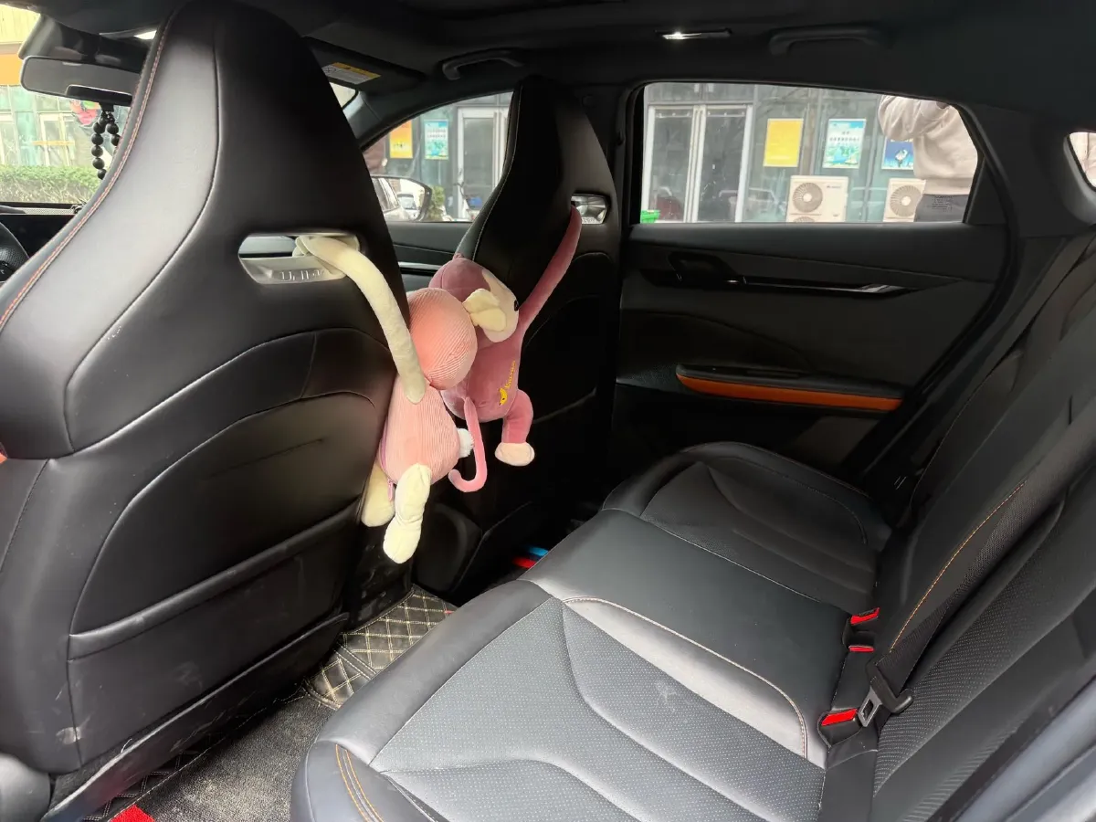 2023 ChangAn UNI-V 1.5T 188HP L4 7DCT,autocango,china used car exporter,china ev exporter,chinese used car exporter,chinese used ev exporter