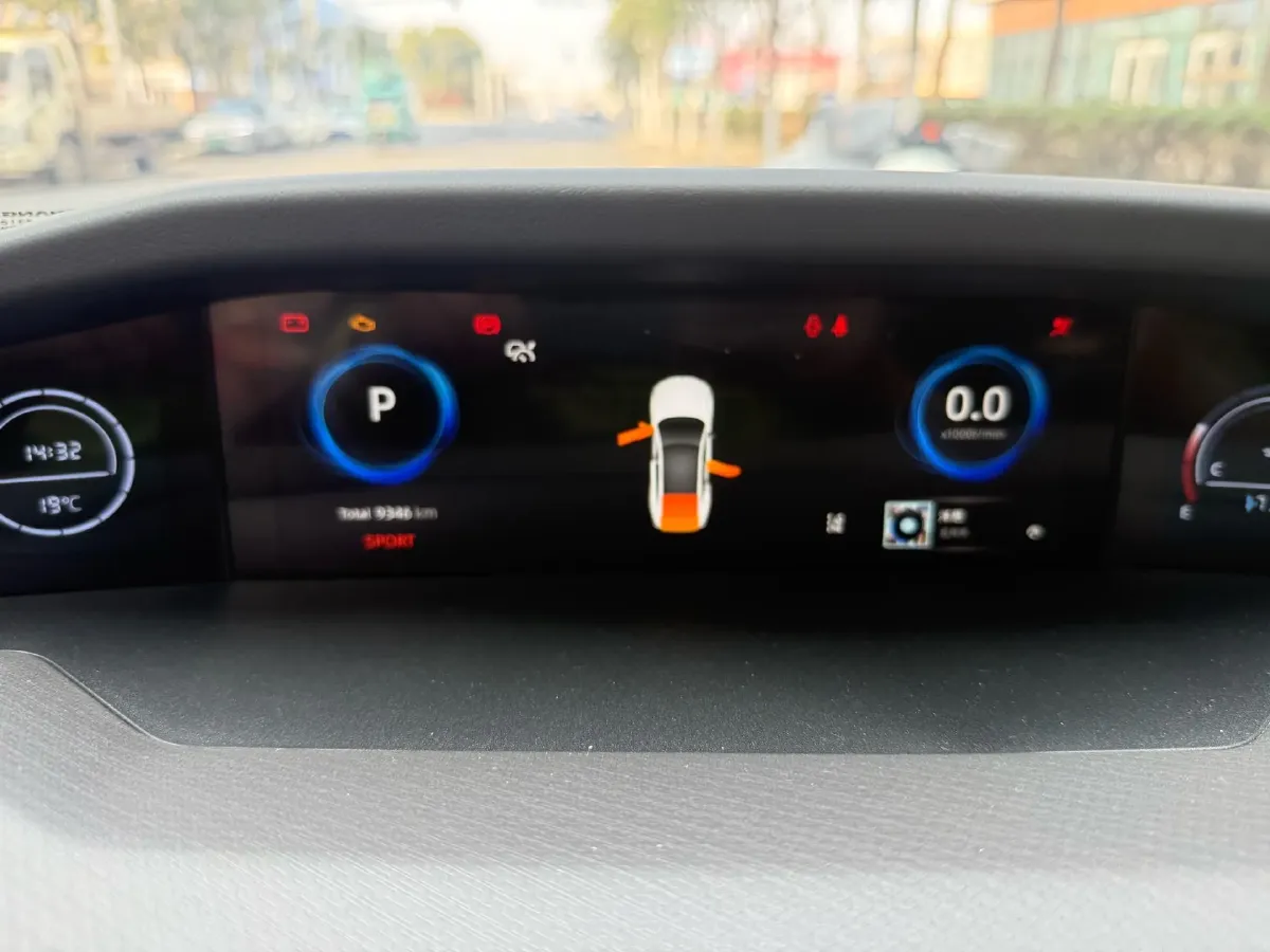 2023 ChangAn UNI-V 1.5T 188HP L4 7DCT,autocango,china used car exporter,china ev exporter,chinese used car exporter,chinese used ev exporter