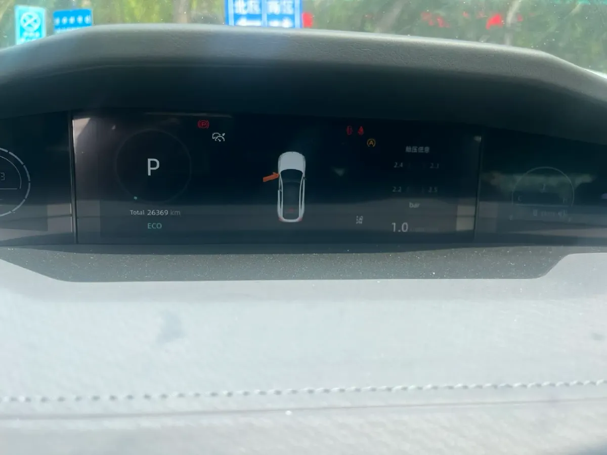 2022 ChangAn UNI-V 1.5T 188HP L4 7DCT,autocango,china used car exporter,china ev exporter,chinese used car exporter,chinese used ev exporter