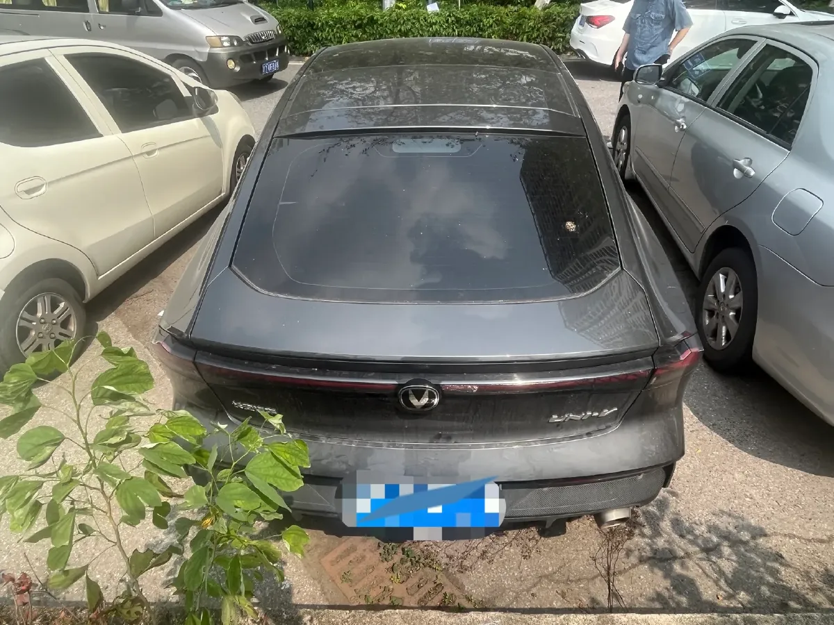 2022 ChangAn UNI-V 1.5T 188HP L4 7DCT,autocango,china used car exporter,china ev exporter,chinese used car exporter,chinese used ev exporter