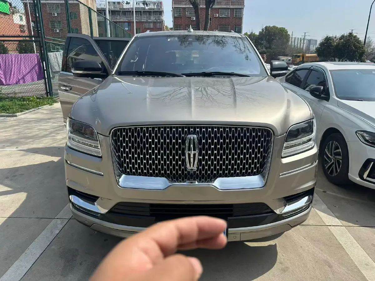 2019 Lincoln Navigator 3.5T 388HP V6 10AT,autocango,china used car exporter,china ev exporter,chinese used car exporter,chinese used ev exporter