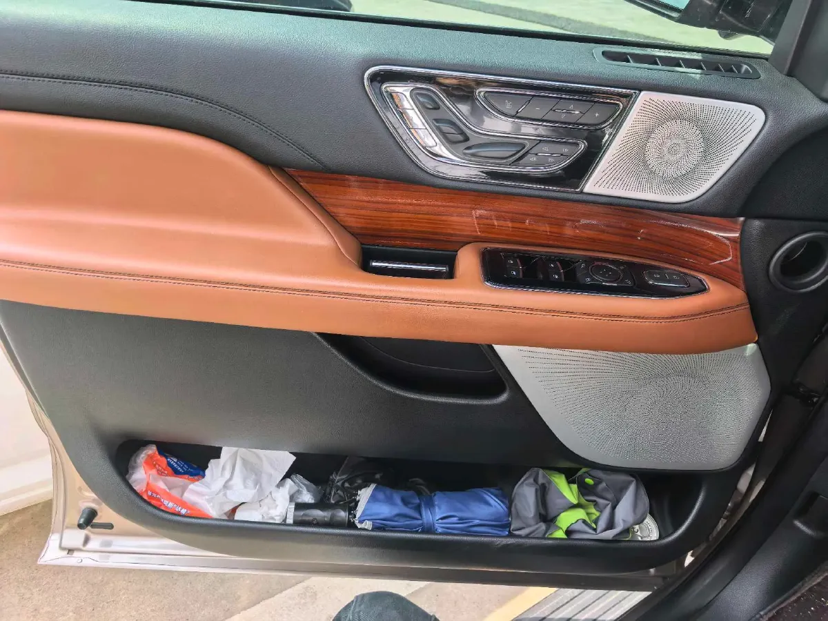 2019 Lincoln Navigator 3.5T 388HP V6 10AT,autocango,china used car exporter,china ev exporter,chinese used car exporter,chinese used ev exporter