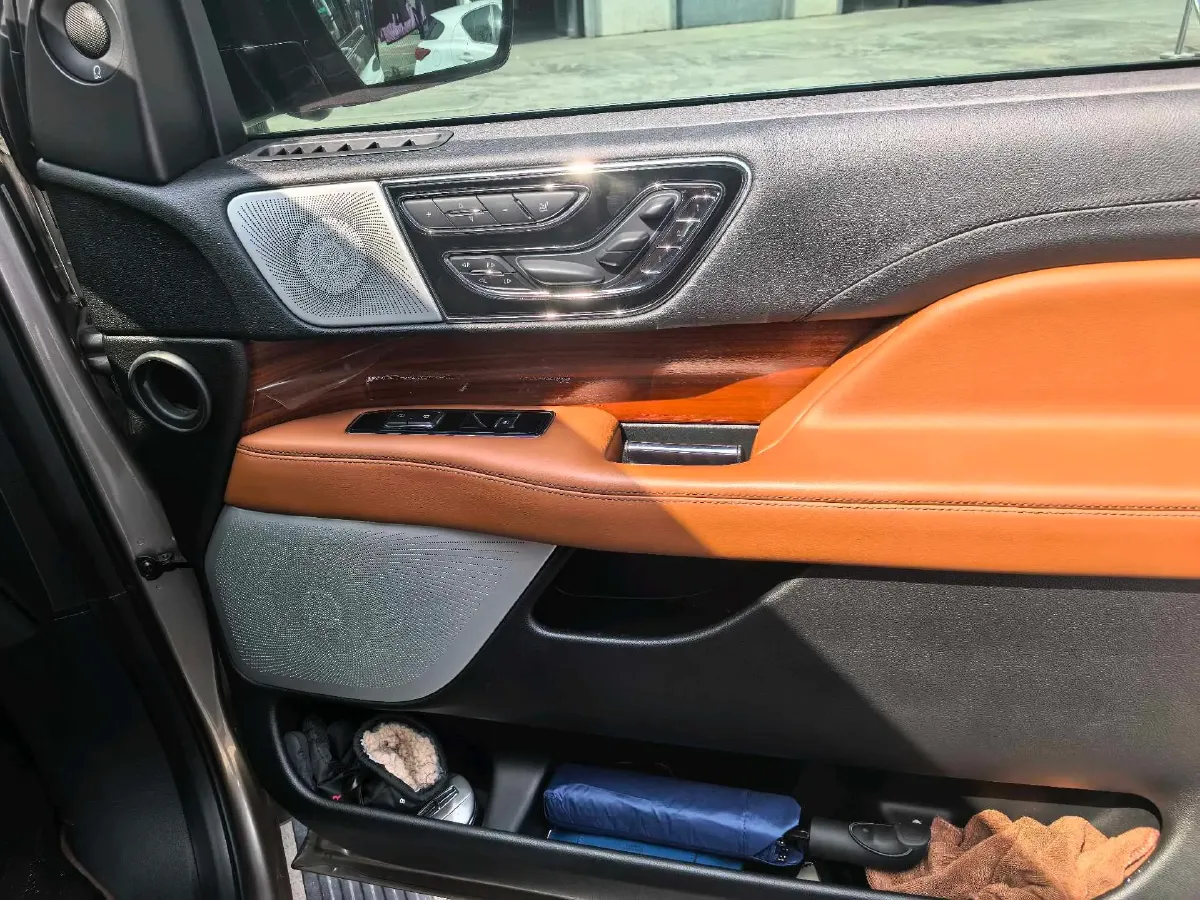 2019 Lincoln Navigator 3.5T 388HP V6 10AT,autocango,china used car exporter,china ev exporter,chinese used car exporter,chinese used ev exporter