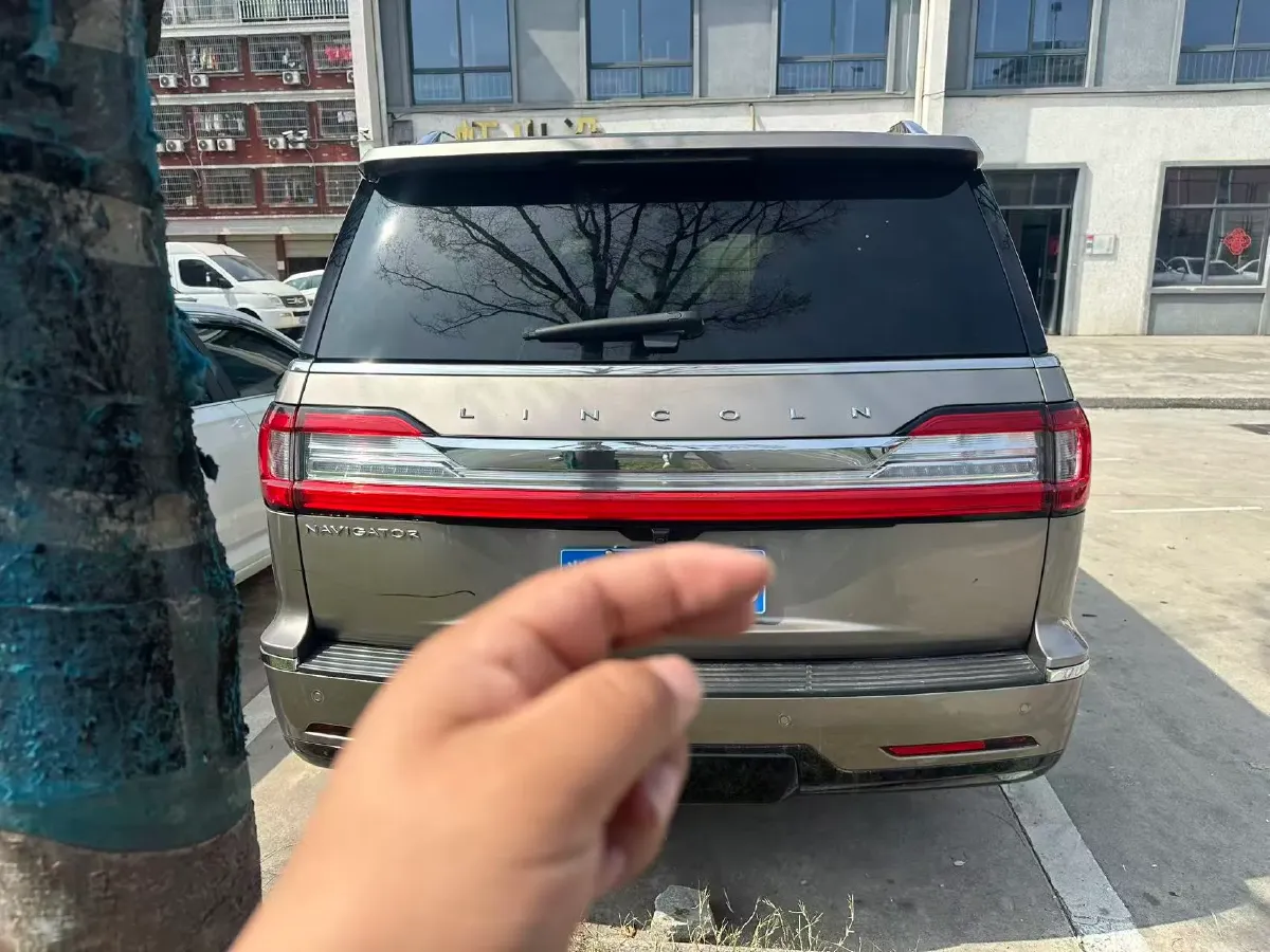 2019 Lincoln Navigator 3.5T 388HP V6 10AT,autocango,china used car exporter,china ev exporter,chinese used car exporter,chinese used ev exporter