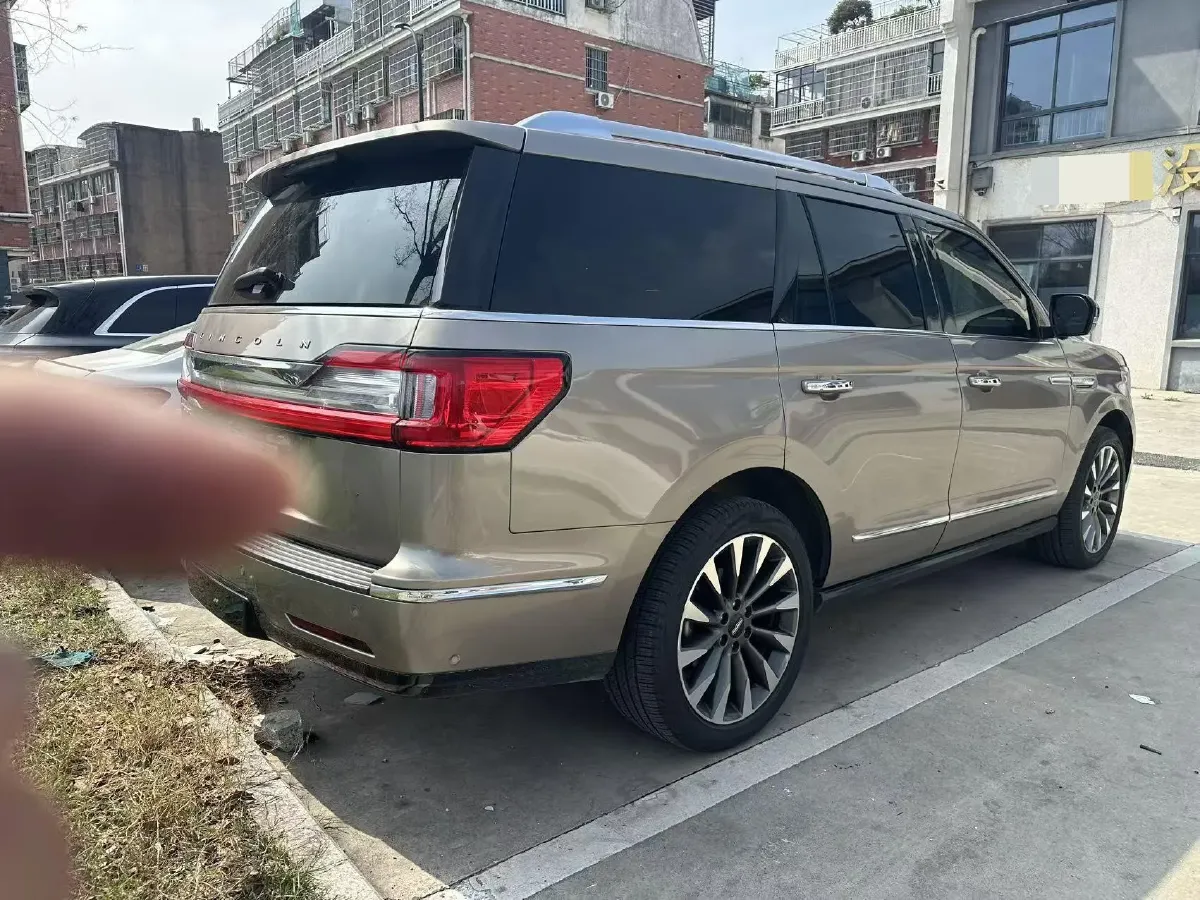 2019 Lincoln Navigator 3.5T 388HP V6 10AT,autocango,china used car exporter,china ev exporter,chinese used car exporter,chinese used ev exporter