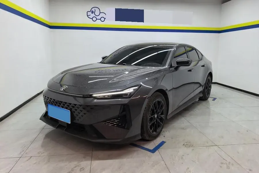 2024 ChangAn UNI-V 1.5T 188HP L4 7DCT,autocango,china used car exporter,china ev exporter,chinese used car exporter,chinese used ev exporter