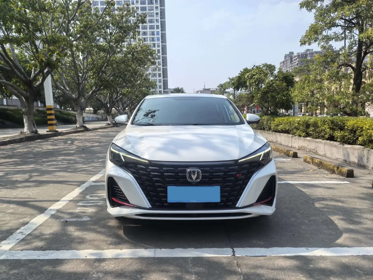 2021 ChangAn Eado 1.4T 160HP L4 7DCT,autocango,china used car exporter,china ev exporter,chinese used car exporter,chinese used ev exporter
