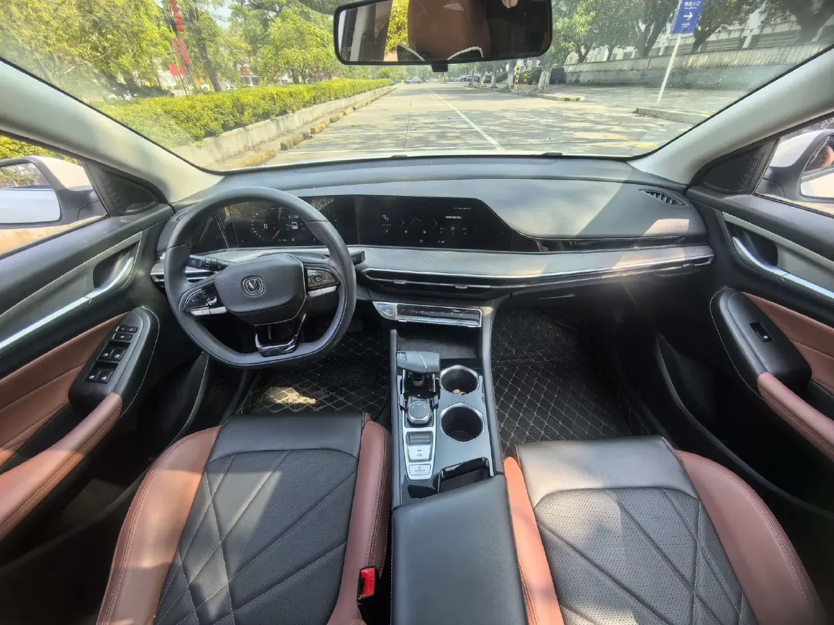 2021 ChangAn Eado 1.4T 160HP L4 7DCT,autocango,china used car exporter,china ev exporter,chinese used car exporter,chinese used ev exporter