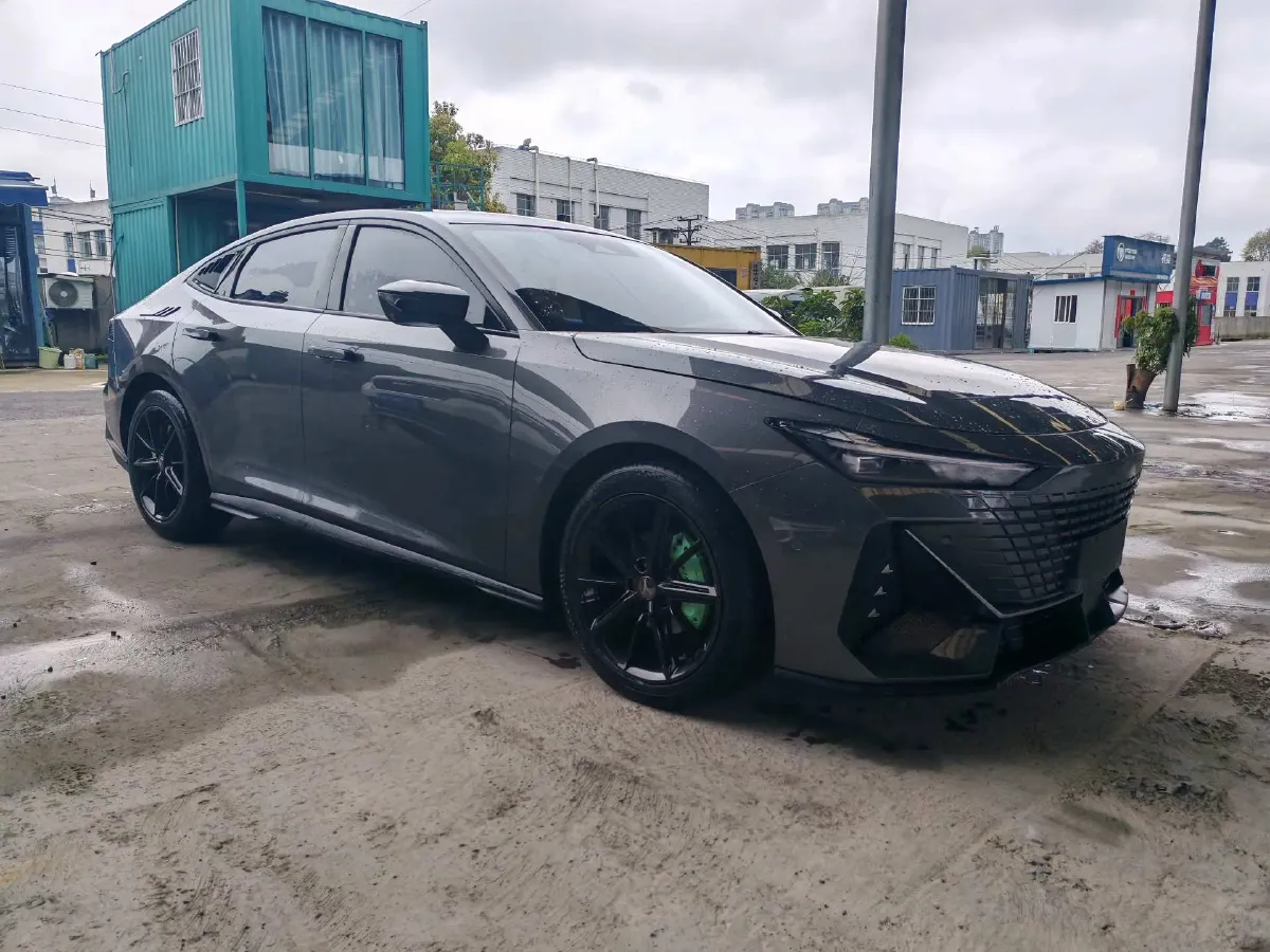 2022 ChangAn UNI-V 1.5T 188HP L4 7DCT,autocango,china used car exporter,china ev exporter,chinese used car exporter,chinese used ev exporter