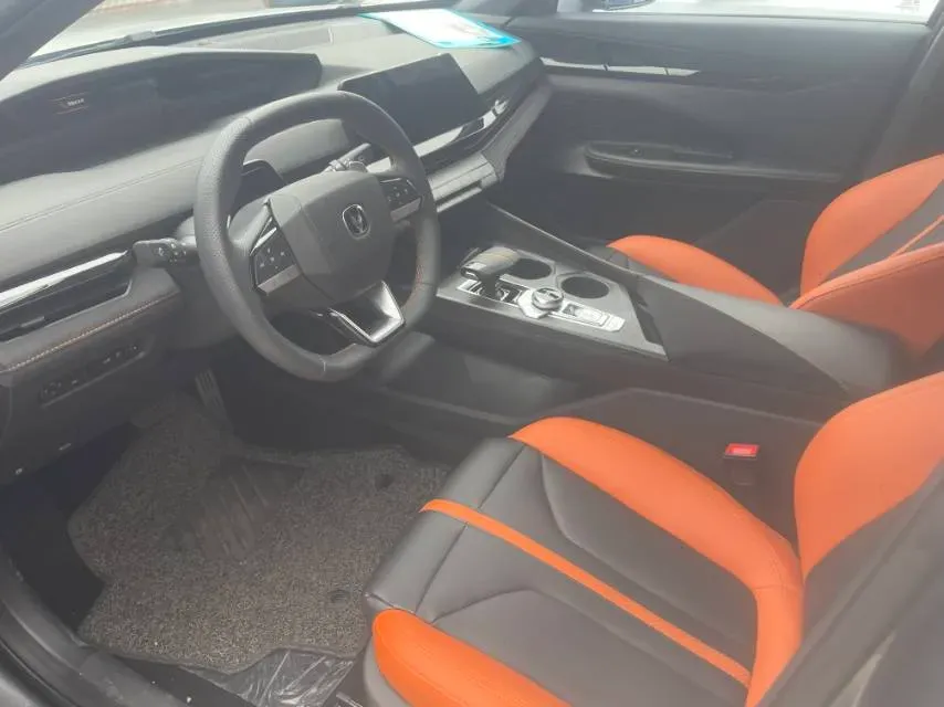 2024 ChangAn UNI-V 1.5T 188HP L4 7DCT,autocango,china used car exporter,china ev exporter,chinese used car exporter,chinese used ev exporter