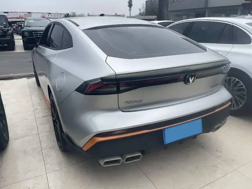 2024 ChangAn UNI-V 1.5T 188HP L4 7DCT,autocango,china used car exporter,china ev exporter,chinese used car exporter,chinese used ev exporter