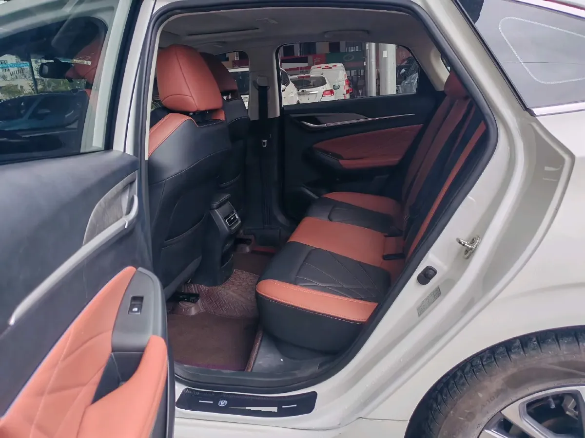 2022 ChangAn Eado 1.4T 160HP L4 7DCT,autocango,china used car exporter,china ev exporter,chinese used car exporter,chinese used ev exporter