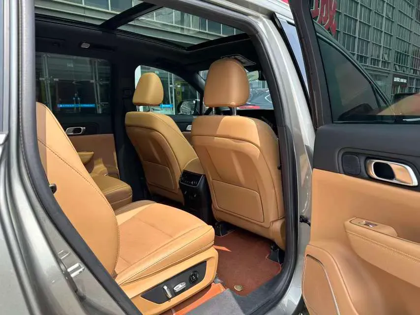 2021 Li ONE Range Extended 131HP REEV 40.5KWH,autocango,china used car exporter,china ev exporter,chinese used car exporter,chinese used ev exporter