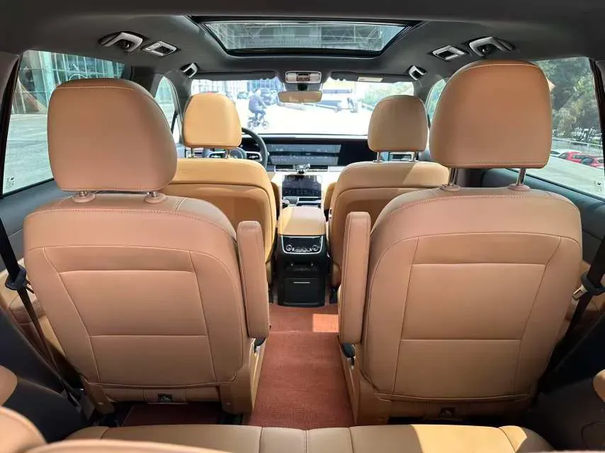 2021 Li ONE Range Extended 131HP REEV 40.5KWH,autocango,china used car exporter,china ev exporter,chinese used car exporter,chinese used ev exporter