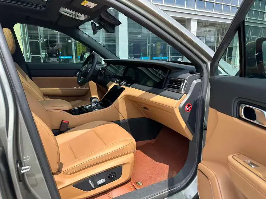 2021 Li ONE Range Extended 131HP REEV 40.5KWH,autocango,china used car exporter,china ev exporter,chinese used car exporter,chinese used ev exporter