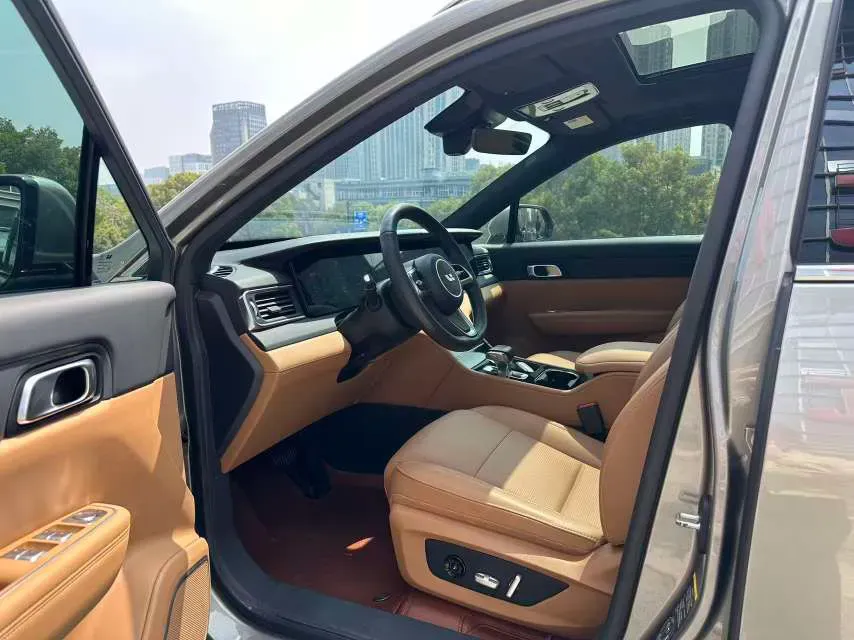 2021 Li ONE Range Extended 131HP REEV 40.5KWH,autocango,china used car exporter,china ev exporter,chinese used car exporter,chinese used ev exporter