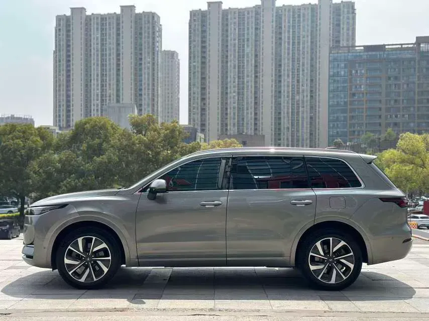 2021 Li ONE Range Extended 131HP REEV 40.5KWH,autocango,china used car exporter,china ev exporter,chinese used car exporter,chinese used ev exporter