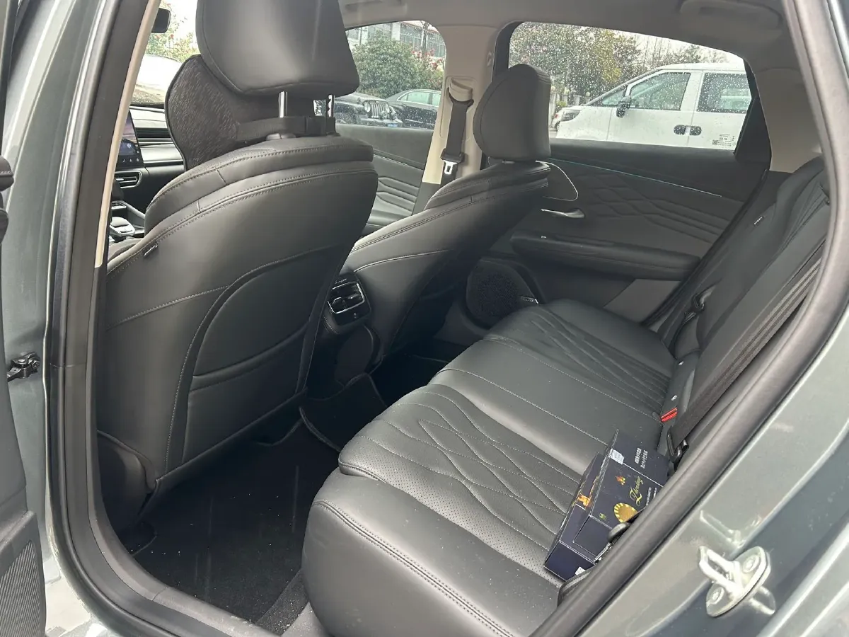 2025 Ruichi Auto RuiChi C5 REEV,autocango,china used car exporter,china ev exporter,chinese used car exporter,chinese used ev exporter