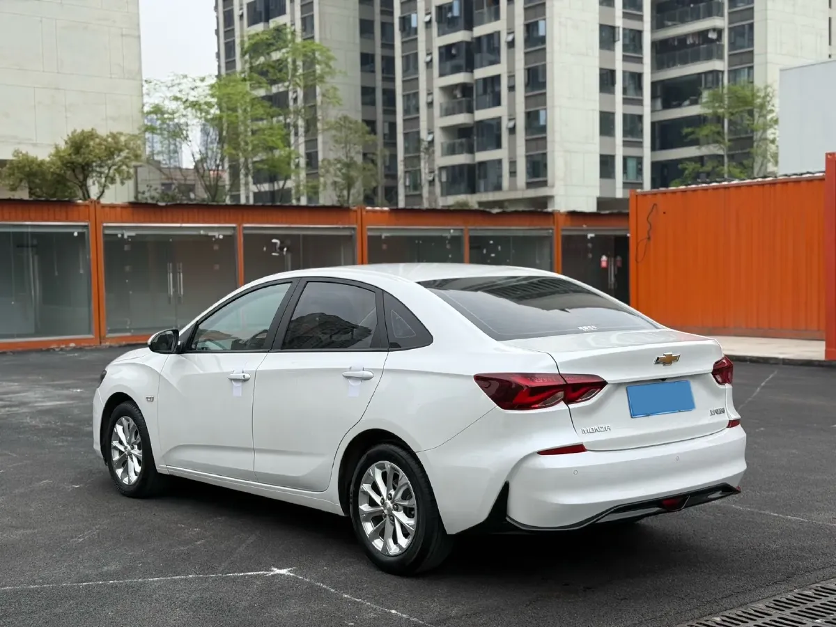 2024 Chevrolet Monza 1.5L 113HP L4 6DCT,autocango,china used car exporter,china ev exporter,chinese used car exporter,chinese used ev exporter