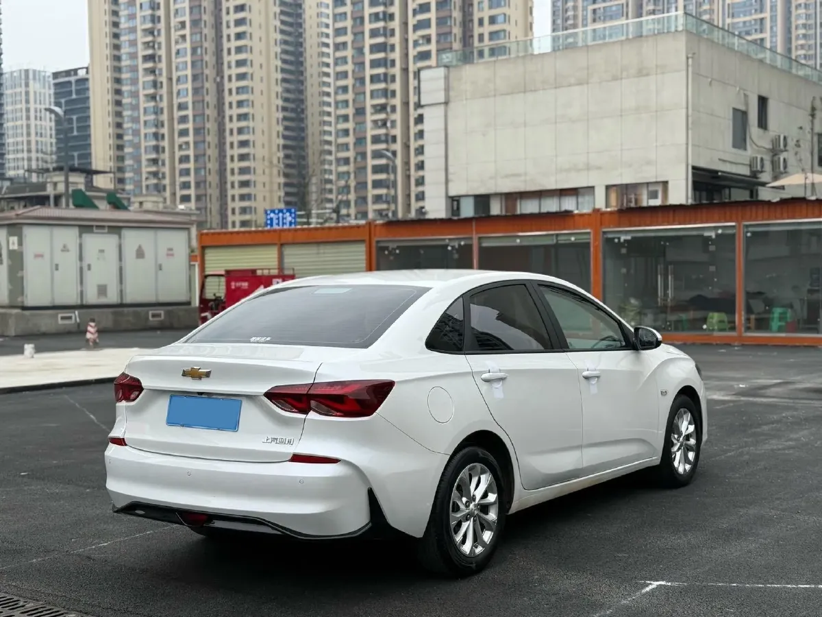 2024 Chevrolet Monza 1.5L 113HP L4 6DCT,autocango,china used car exporter,china ev exporter,chinese used car exporter,chinese used ev exporter