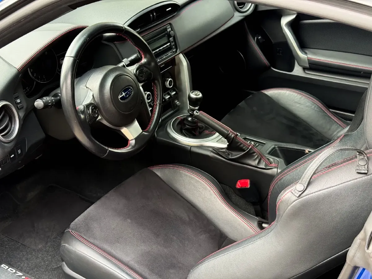 2019 Ford Focus 2.3T 280HP L4 6MT,autocango,china used car exporter,china ev exporter,chinese used car exporter,chinese used ev exporter