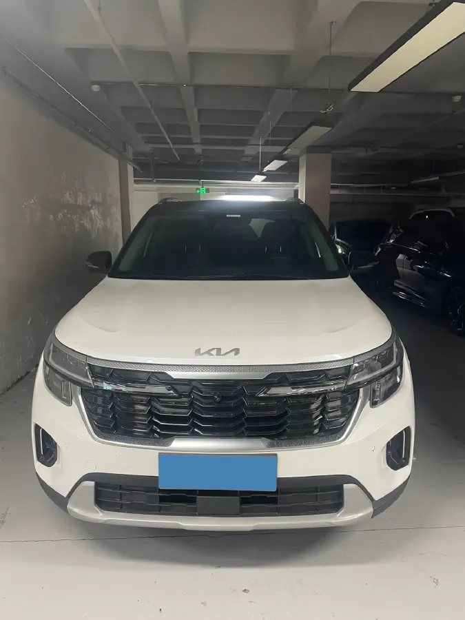 2023 Kia Seltos 1.5L 115HP L4 CVT,autocango,china used car exporter,china ev exporter,chinese used car exporter,chinese used ev exporter
